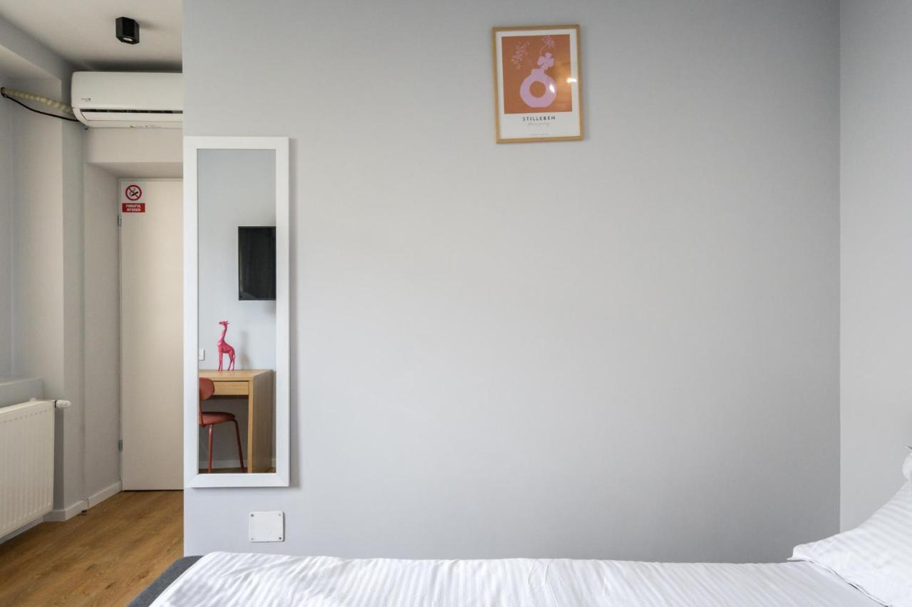 Cute Central Apartments In Villa Бухарест Экстерьер фото